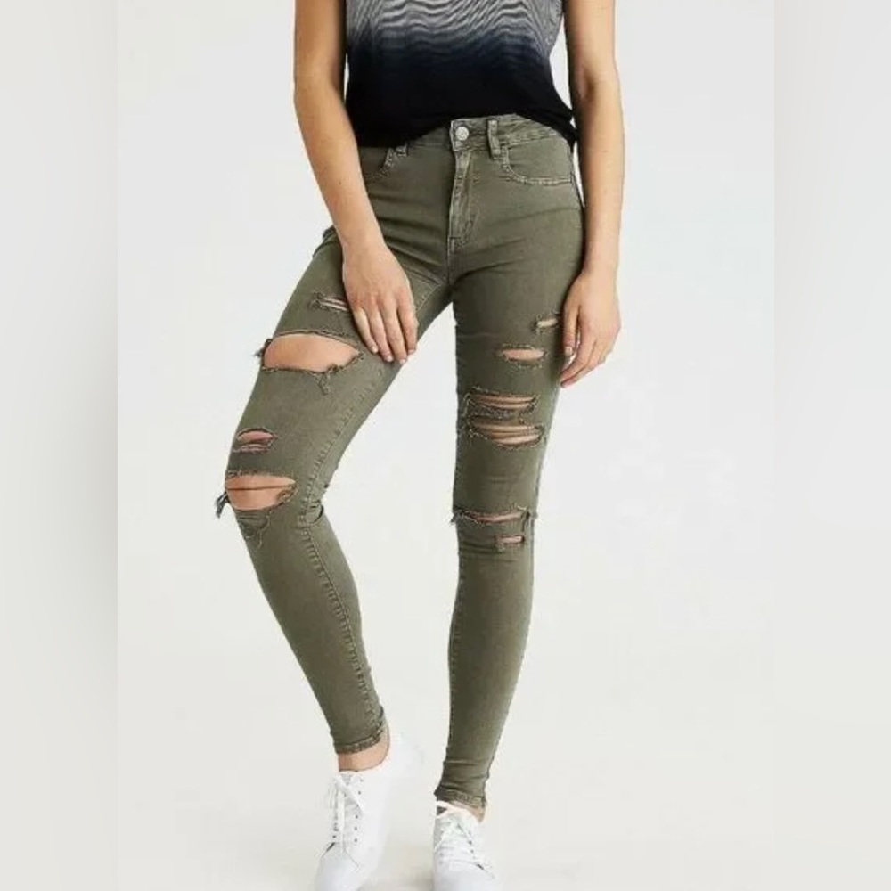 NWOT American Eagle Outfitters Twill Distressed Jegging